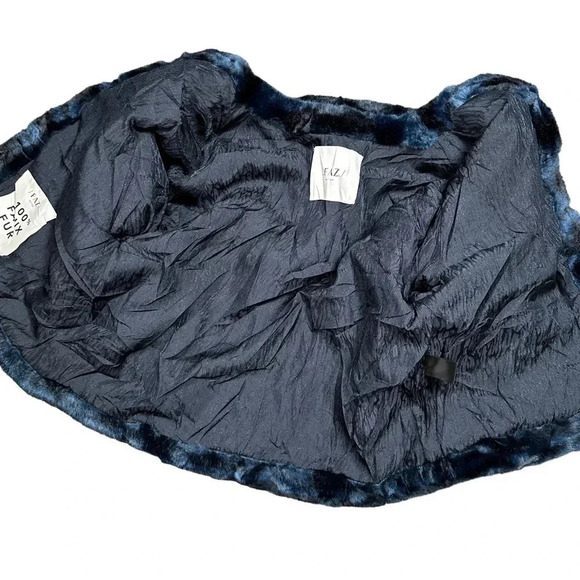 FAZ Not Fur Faux Fur Blue Swing Topper Cropped 3/4 Sleeve Jacket Womens 2 - Picture 5 of 12